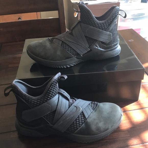 lebron soldier 12 dark 23